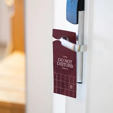 뒤 커머스 호텔 호우팔리제