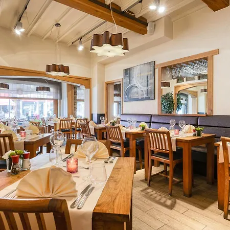 Ξενοδοχείο Du Commerce 4*