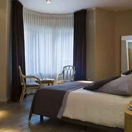 뒤 커머스 호텔 호우팔리제