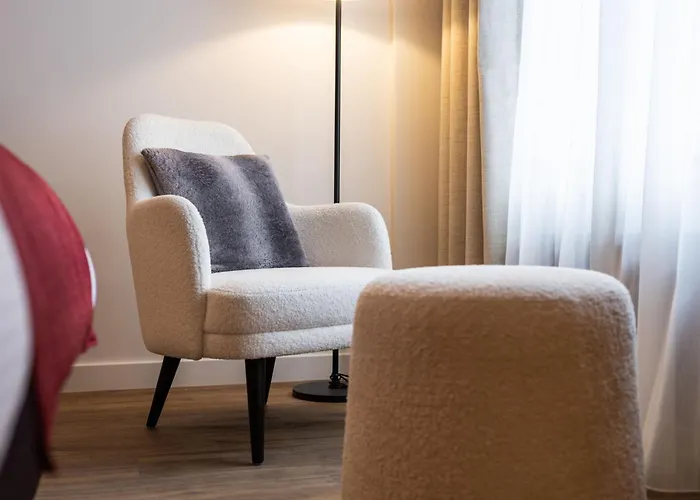 Du Commerce Hotel 4*